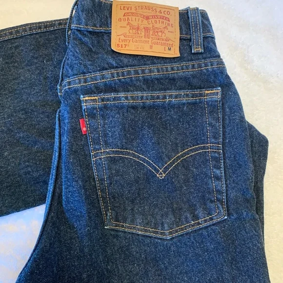 Vintage Levi’s 517 Boot Cut Low Rise Jeans.  Women’s size 11 Med.  Iregular. - Picture 2 of 6